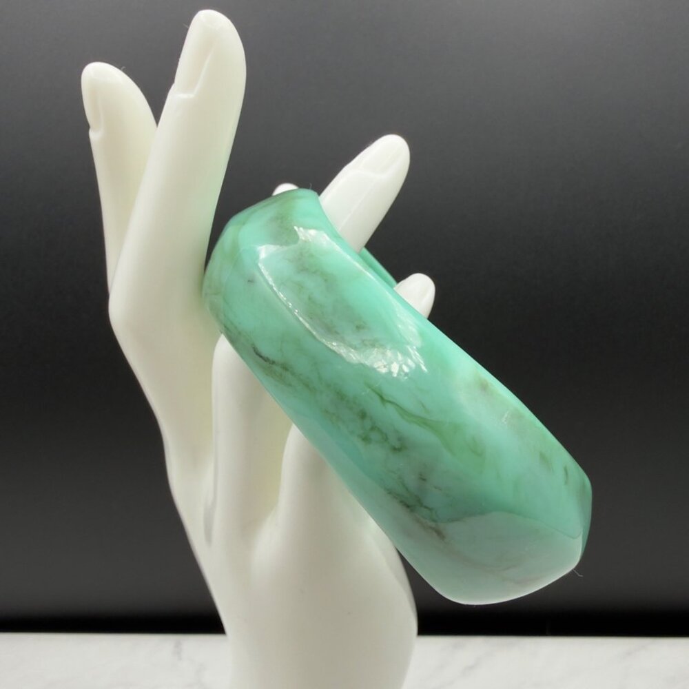 Vintage Green Marbled Resin Bangle Bracelet 7.75" Retro Statement Jewelry